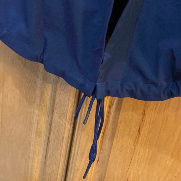 Under Armour zip up windbreaker - Picture 9 of 10